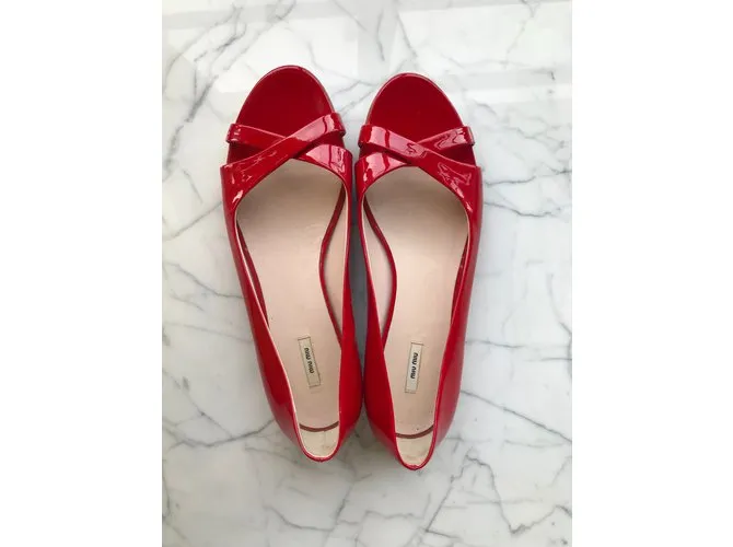 Bailarinas de charol rojo Miu Miu Roja 