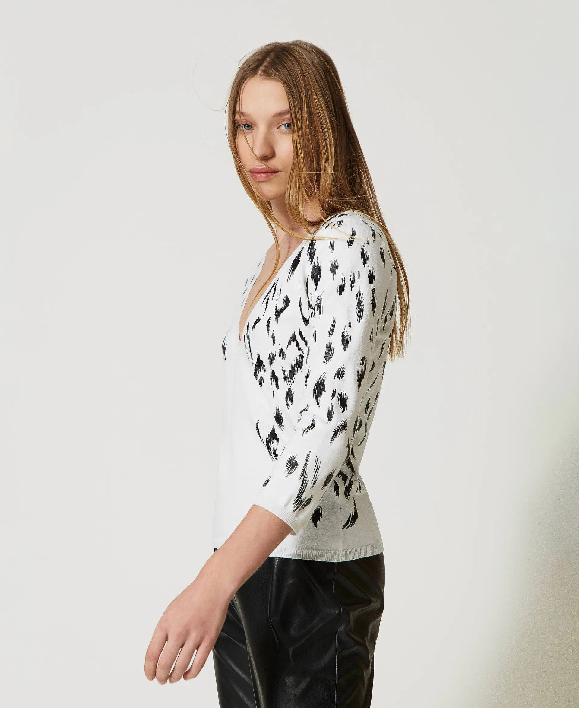 Jersey de corte estándar con estampado animal print