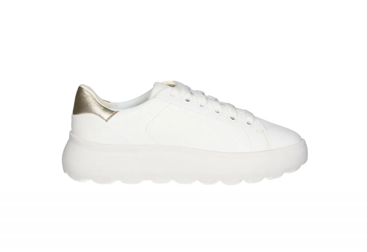 Sneaker Piel Blanco Pieza Talon Dorado Piso Grueso